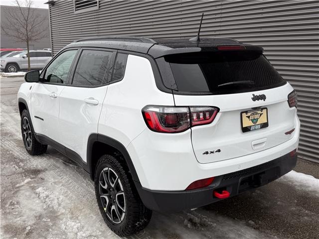 2026 Jeep Compass Trailhawk (Stk: 26098) in London - Image 4 of 24