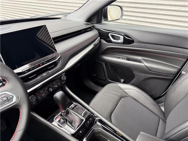 2026 Jeep Compass Trailhawk (Stk: 26098) in London - Image 18 of 24