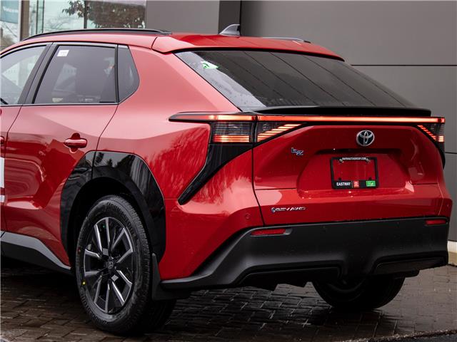 2026 Toyota bZ XLE (Stk: BZ6462) in Windsor - Image 5 of 26