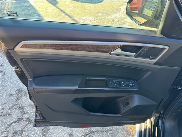 2018 Volkswagen Atlas 3.6 FSI Execline (Stk: 2512638) in Waterloo - Image 9 of 29