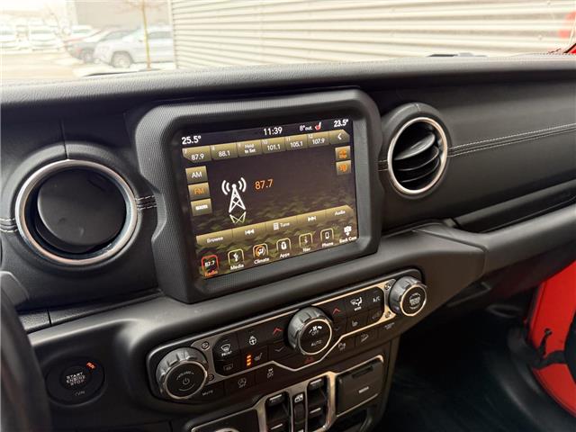 2019 Jeep Wrangler Unlimited Sahara (Stk: 25592A) in London - Image 16 of 24