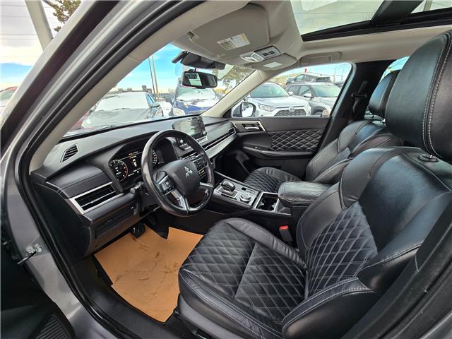 2023 Mitsubishi Outlander SEL (Stk: R6205B) in Calgary - Image 16 of 26