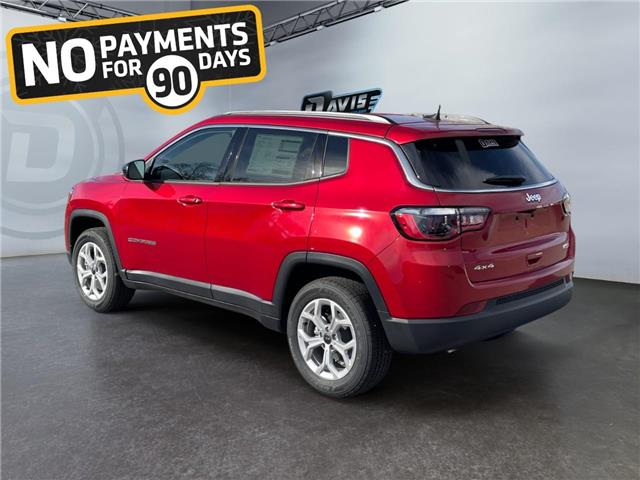 2026 Jeep Compass North (Stk: 30303) in Fort Macleod - Image 3 of 25