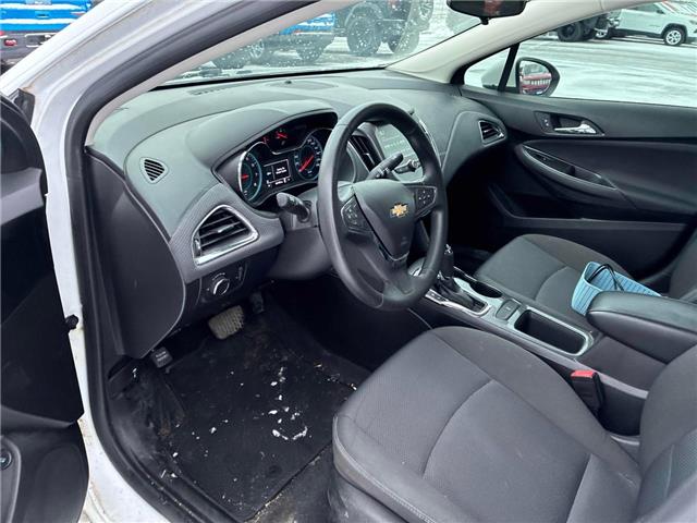 2018 Chevrolet Cruze LT Auto (Stk: 165015) in London - Image 7 of 10