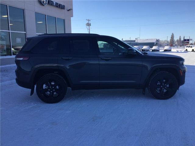 2025 Jeep Grand Cherokee Laredo (Stk: FF079) in Swan River - Image 4 of 18