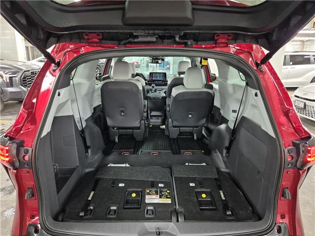 2024 Toyota Sienna XSE 7-Passenger (Stk: 10U6340) in Markham - Image 33 of 36