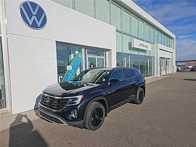 2026 Volkswagen Atlas Cross Sport 2.0 TSI Highline (Stk: 26229) in Lethbridge - Image 1 of 23