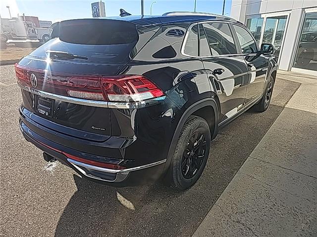 2026 Volkswagen Atlas Cross Sport 2.0 TSI Highline (Stk: 26229) in Lethbridge - Image 5 of 23