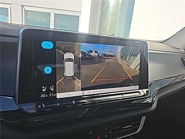 2026 Volkswagen Atlas Cross Sport 2.0 TSI Highline (Stk: 26229) in Lethbridge - Image 13 of 23