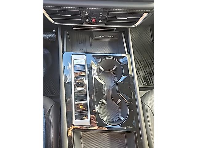 2026 Volkswagen Atlas Cross Sport 2.0 TSI Highline (Stk: 26229) in Lethbridge - Image 14 of 23