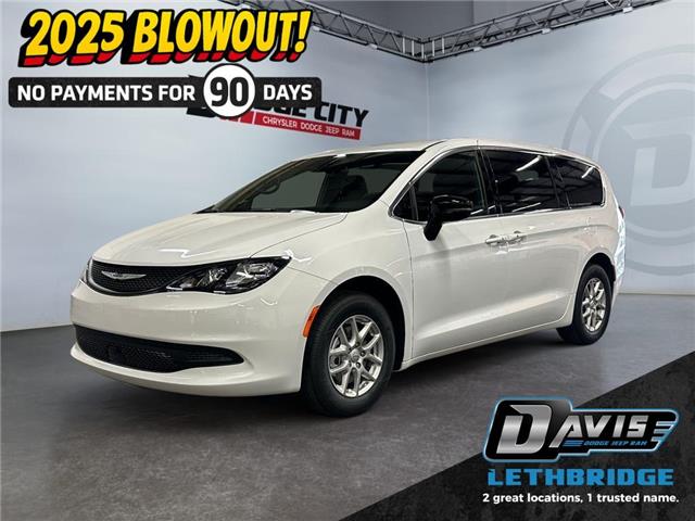 2025 Chrysler Grand Caravan SXT (Stk: 40309) in Lethbridge - Image 1 of 15