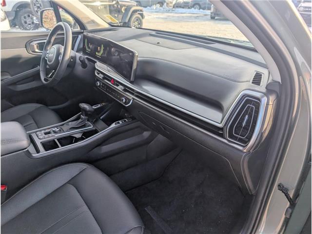 2025 Kia Sorento 2.5T EX (Stk: T-607A) in Calgary - Image 11 of 27