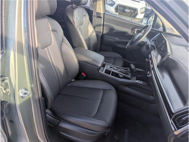 2025 Kia Sorento 2.5T EX (Stk: T-607A) in Calgary - Image 12 of 27