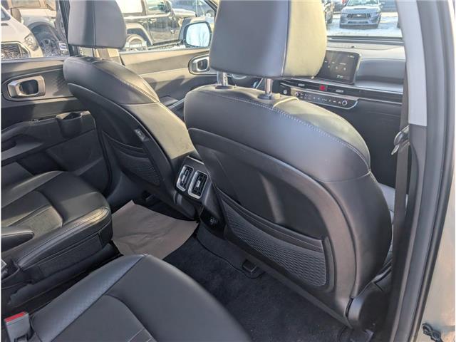2025 Kia Sorento 2.5T EX (Stk: T-607A) in Calgary - Image 14 of 27