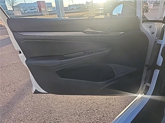 2025 Volkswagen Golf R Base (Stk: 26257A) in Lethbridge - Image 17 of 22