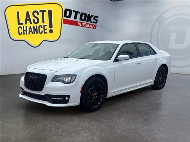2023 Chrysler 300 S (Stk: 20121) in Okotoks - Image 1 of 15