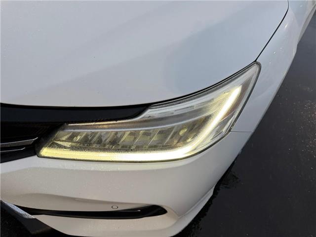 2016 Honda Accord Touring V6 (Stk: 164975) in London - Image 2 of 8