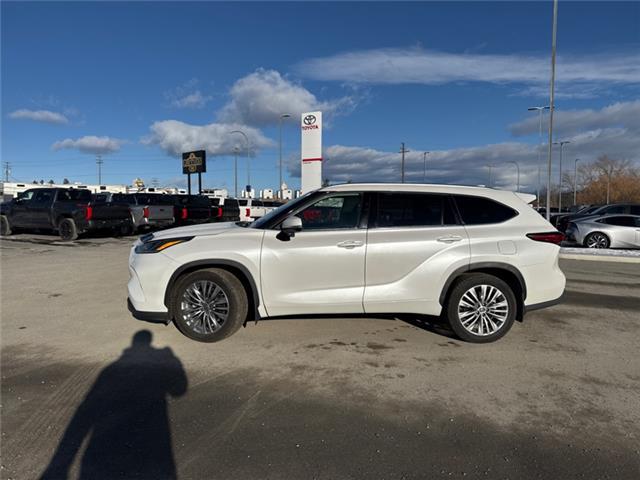 2023 Toyota Highlander Limited (Stk: 3034953A) in Cranbrook - Image 2 of 21