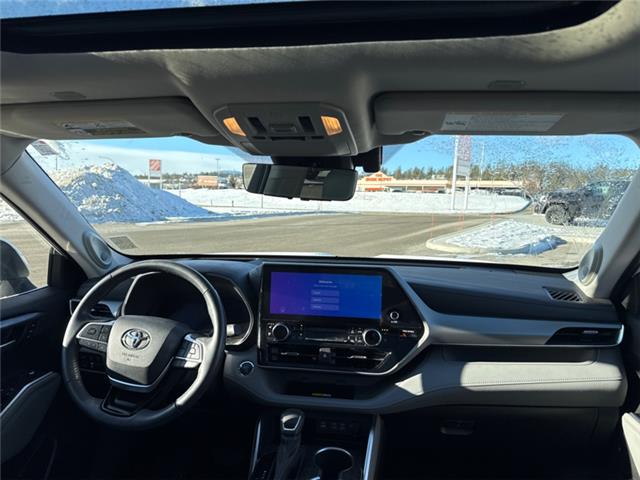 2023 Toyota Highlander Limited (Stk: 3034953A) in Cranbrook - Image 10 of 21
