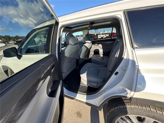 2023 Toyota Highlander Limited (Stk: 3034953A) in Cranbrook - Image 13 of 21