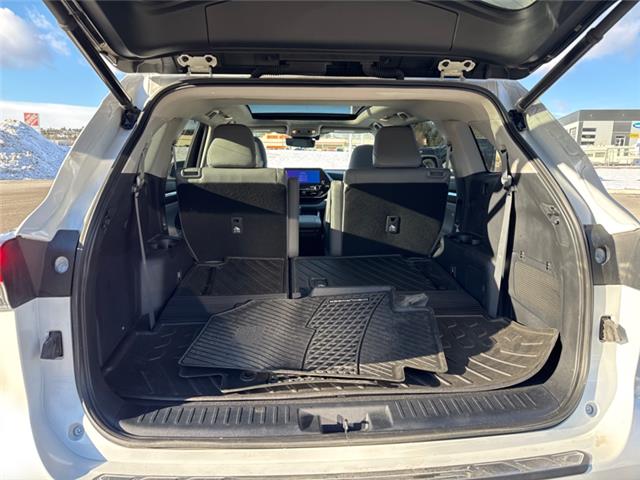 2023 Toyota Highlander Limited (Stk: 3034953A) in Cranbrook - Image 17 of 21