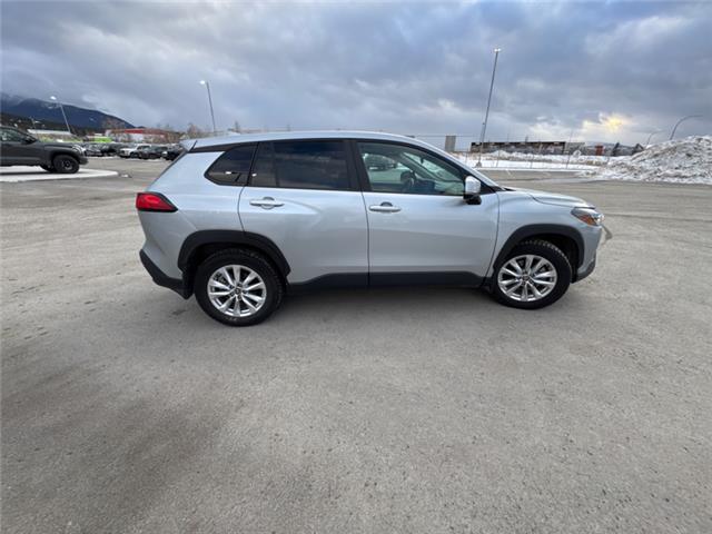 2022 Toyota Corolla Cross LE (Stk: V005661W) in Cranbrook - Image 6 of 17