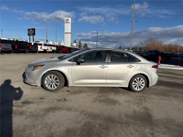 2026 Toyota Corolla LE (Stk: P406082) in Cranbrook - Image 2 of 21