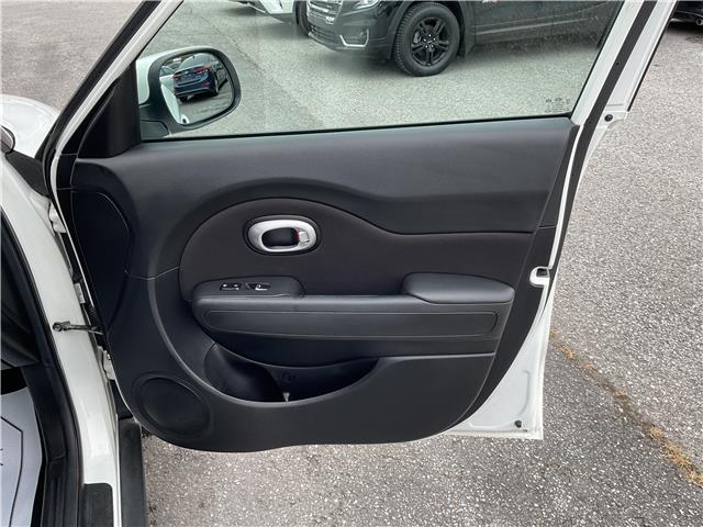 2017 Kia Soul LX (Stk: 250847A) in Kingston - Image 16 of 20
