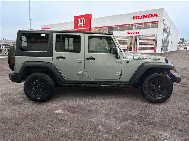 2016 Jeep Wrangler Unlimited Sport (Stk: 3818B) in Lethbridge - Image 2 of 23