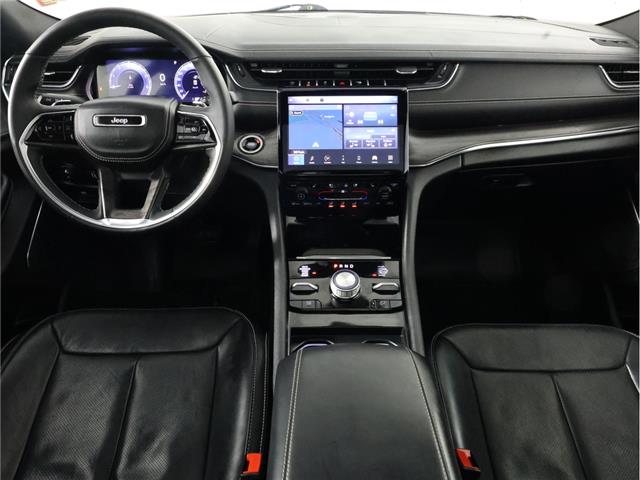 2024 Jeep Grand Cherokee Overland (Stk: B20637) in Calgary - Image 12 of 22