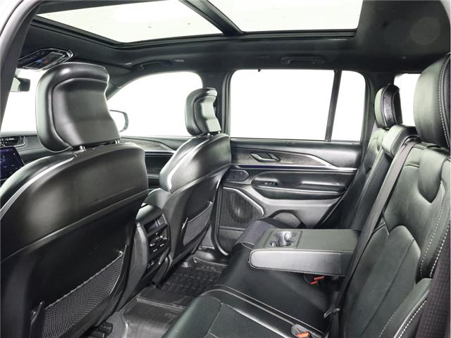 2024 Jeep Grand Cherokee Overland (Stk: B20652) in Calgary - Image 11 of 23