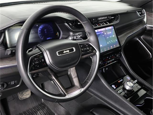 2024 Jeep Grand Cherokee Overland (Stk: B20652) in Calgary - Image 17 of 23