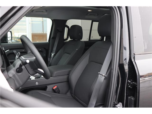2025 Land Rover Defender P400 S (Stk: D155365-demo) in London - Image 19 of 39