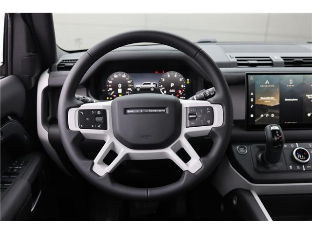 2025 Land Rover Defender P400 S (Stk: D155365-demo) in London - Image 26 of 39
