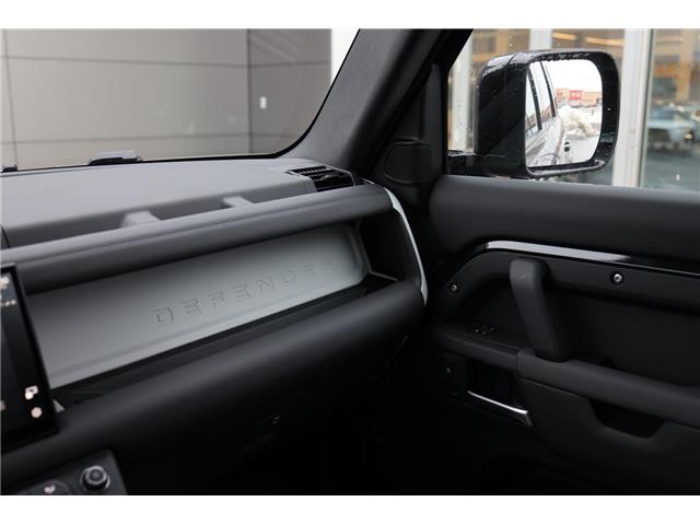 2025 Land Rover Defender P400 S (Stk: D155365-demo) in London - Image 29 of 39