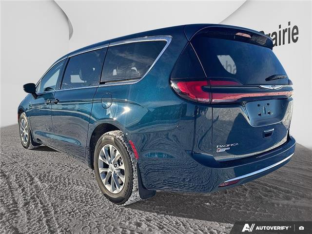 2024 Chrysler Pacifica Touring-L (Stk: 25FOR2220A) in Grande Prairie - Image 3 of 26