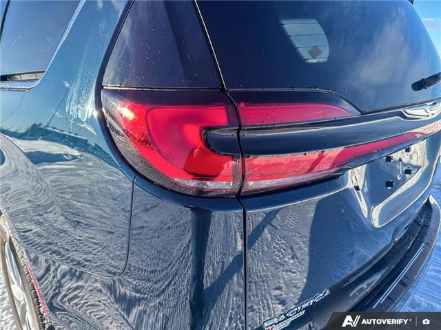 2024 Chrysler Pacifica Touring-L (Stk: 25FOR2220A) in Grande Prairie - Image 12 of 26
