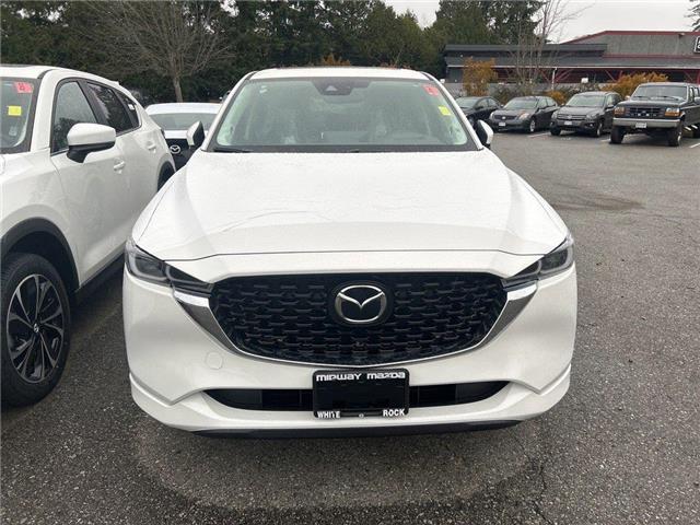 2025 Mazda CX-5 GT (Stk: 791884) in Surrey - Image 2 of 5
