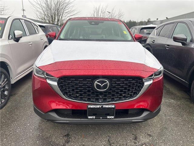 2025 Mazda CX-5  (Stk: 798147) in Surrey - Image 2 of 5