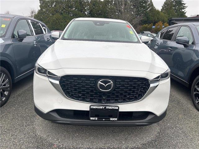 2025 Mazda CX-5  (Stk: 797952) in Surrey - Image 2 of 5
