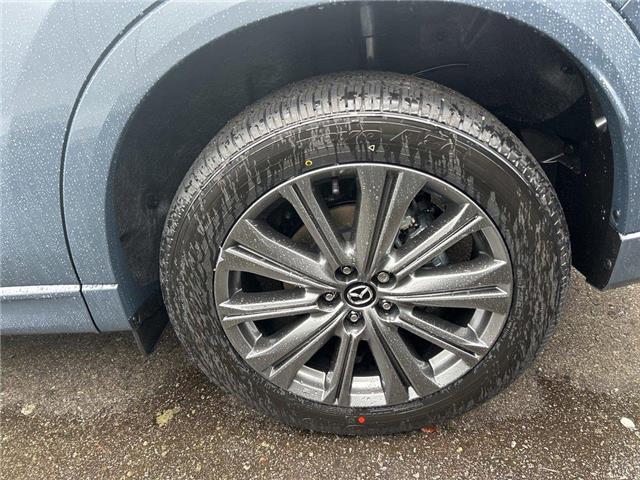 2025 Mazda CX-5 Signature (Stk: 795486) in Surrey - Image 5 of 5
