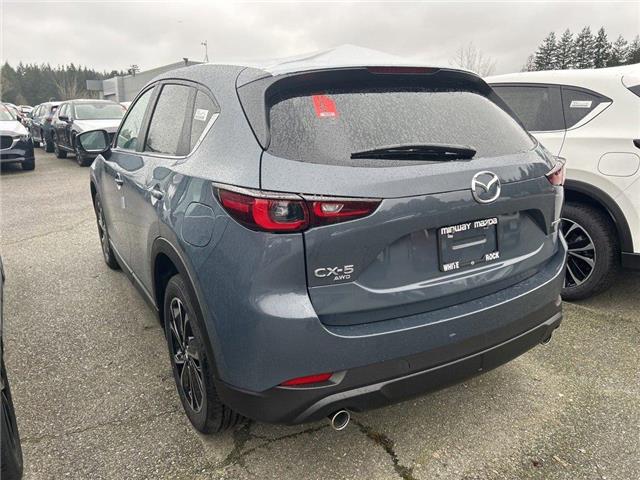 2025 Mazda CX-5  (Stk: 794881) in Surrey - Image 3 of 5
