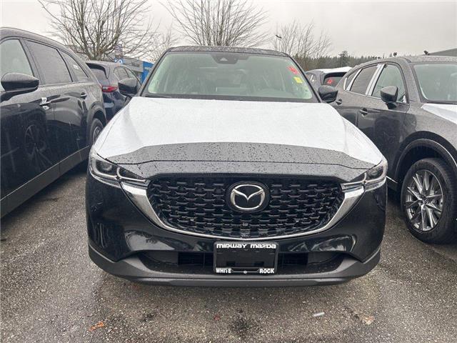 2025 Mazda CX-5  (Stk: 791945) in Surrey - Image 2 of 5