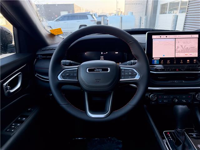 2026 Jeep Compass Trailhawk (Stk: 26113) in London - Image 15 of 24