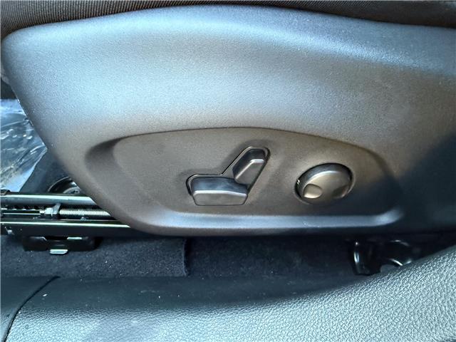 2026 Jeep Compass Trailhawk (Stk: 26113) in London - Image 21 of 24