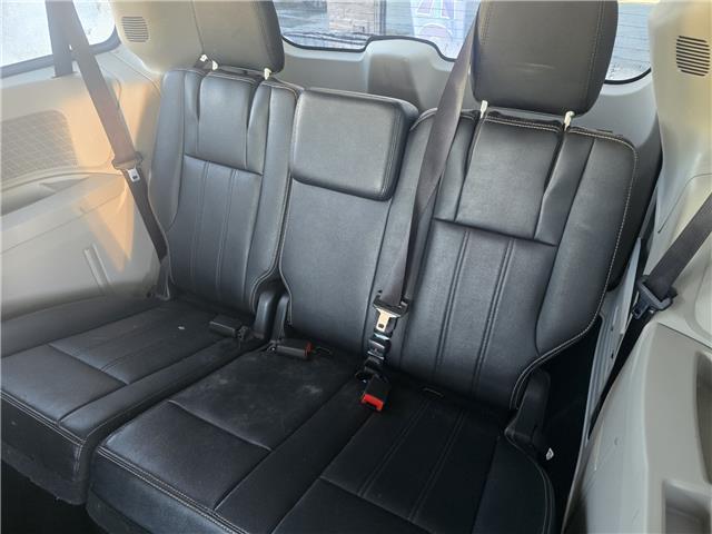 2019 Dodge Grand Caravan Crew in Saskatoon - Image 17 of 17
