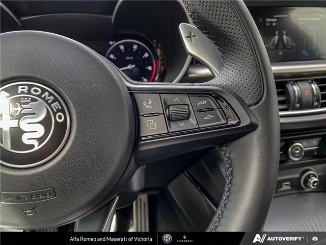 2024 Alfa Romeo Stelvio ti (Stk: 238160) in Victoria - Image 15 of 24