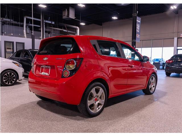 2016 Chevrolet Sonic LT Auto (Stk: RE62850) in Calgary - Image 4 of 22
