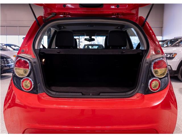 2016 Chevrolet Sonic LT Auto (Stk: RE62850) in Calgary - Image 7 of 22