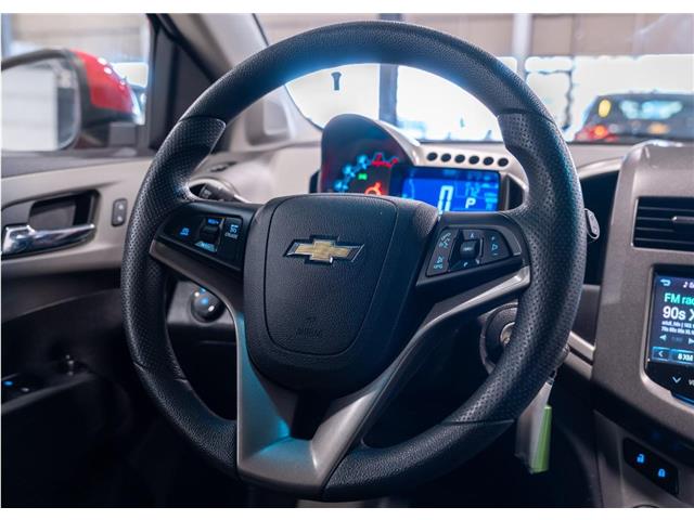 2016 Chevrolet Sonic LT Auto (Stk: RE62850) in Calgary - Image 15 of 22